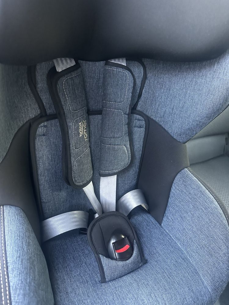 Продаж терміново автокрісло Britax Trifix2 i-Size