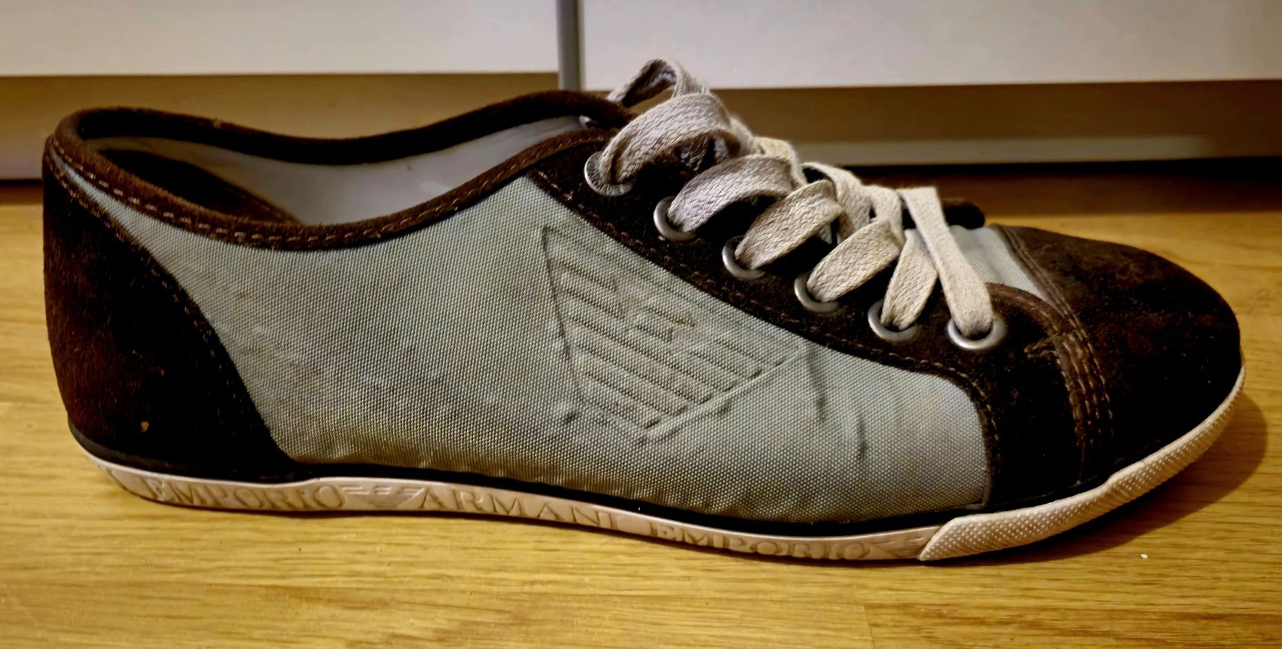 Tenis Armani Jeans cinza e cast. Tam 42