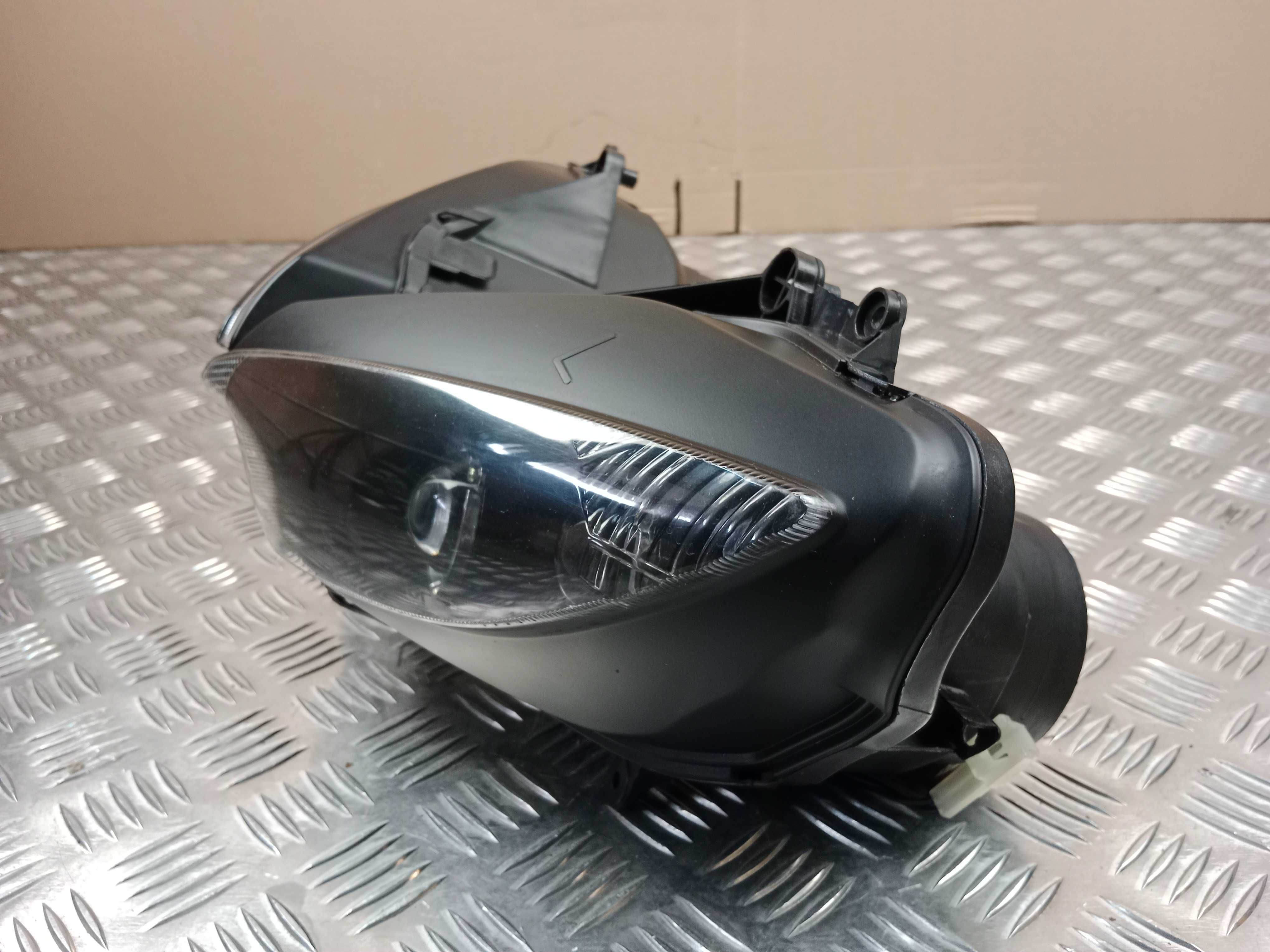 Yamaha R6 Lampa Przód Przednia Reflektor Przedni 03-05