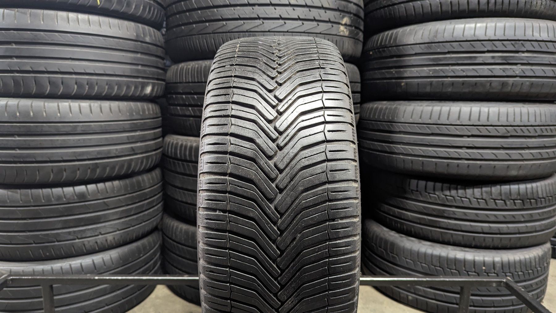 Шина 225/45 R 17 Michelin CrossClimate. Одне колесо. Розпаровка.