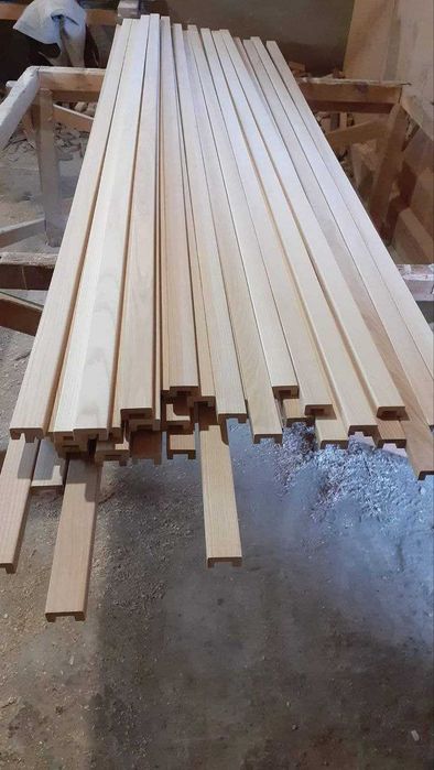 Декоративні дерев'яні рейки, балки, панелі з дерева.