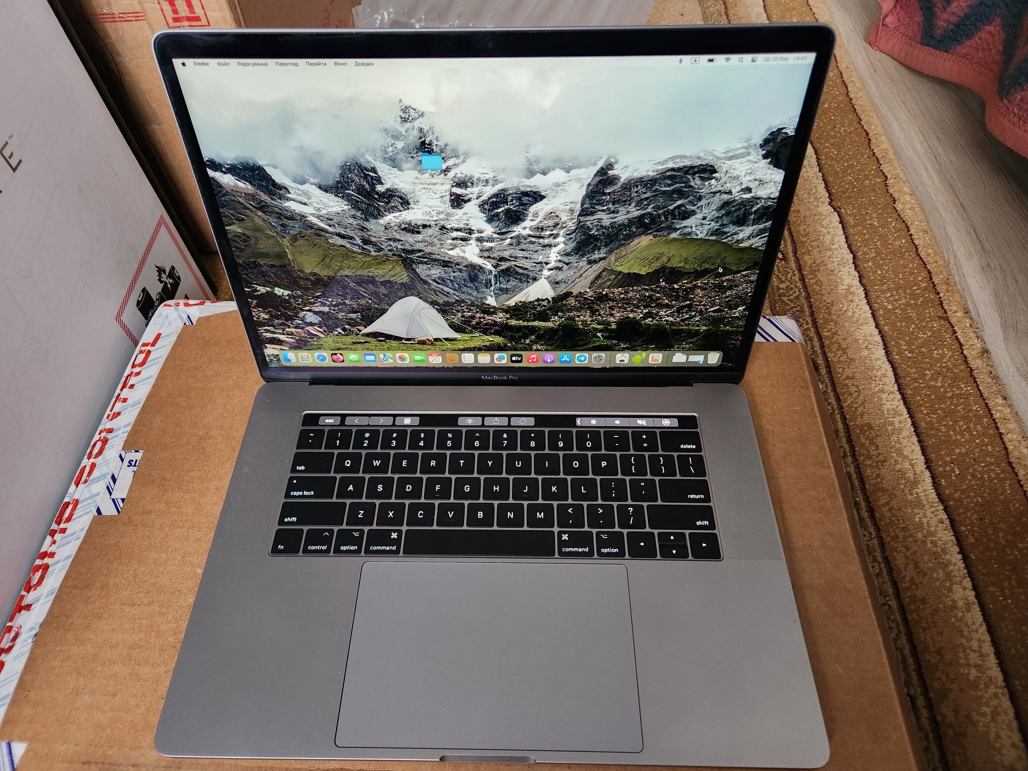 Macbook Pro A1707 Intel i7-7700HQ 2.8GHz 512Gb SSD