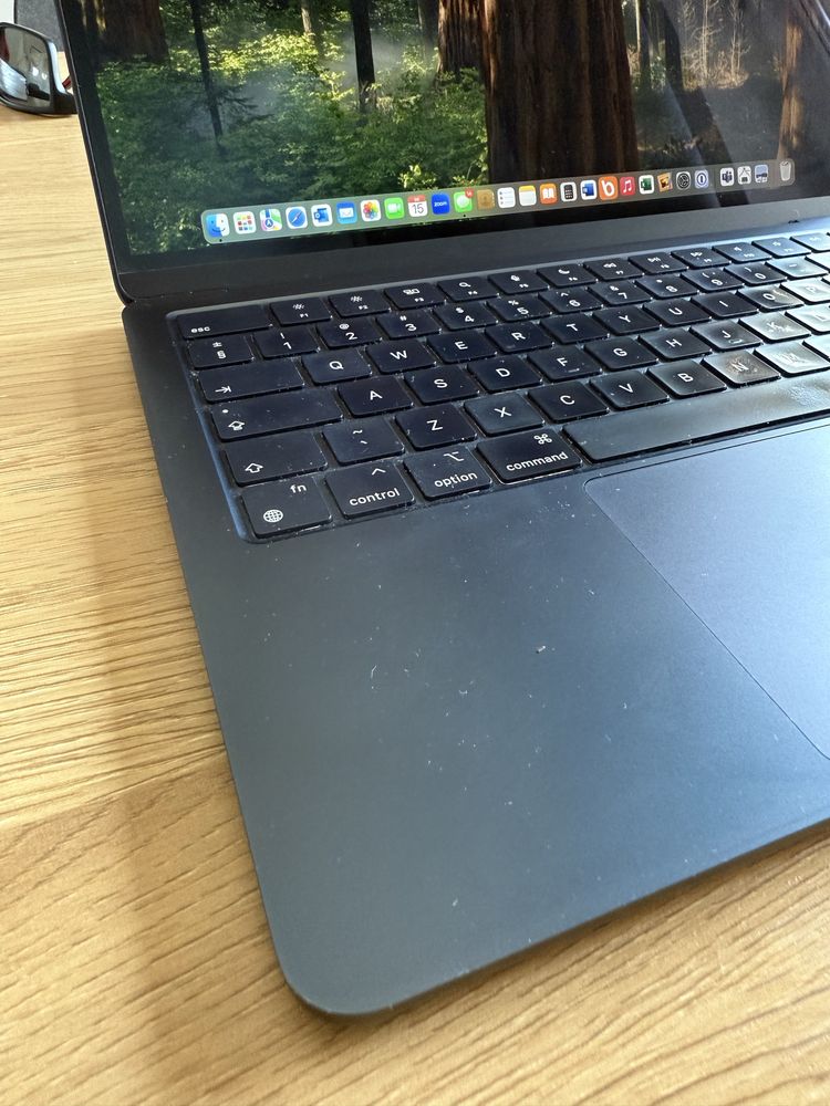 Idealny Apple Macbook Air 13 A2681