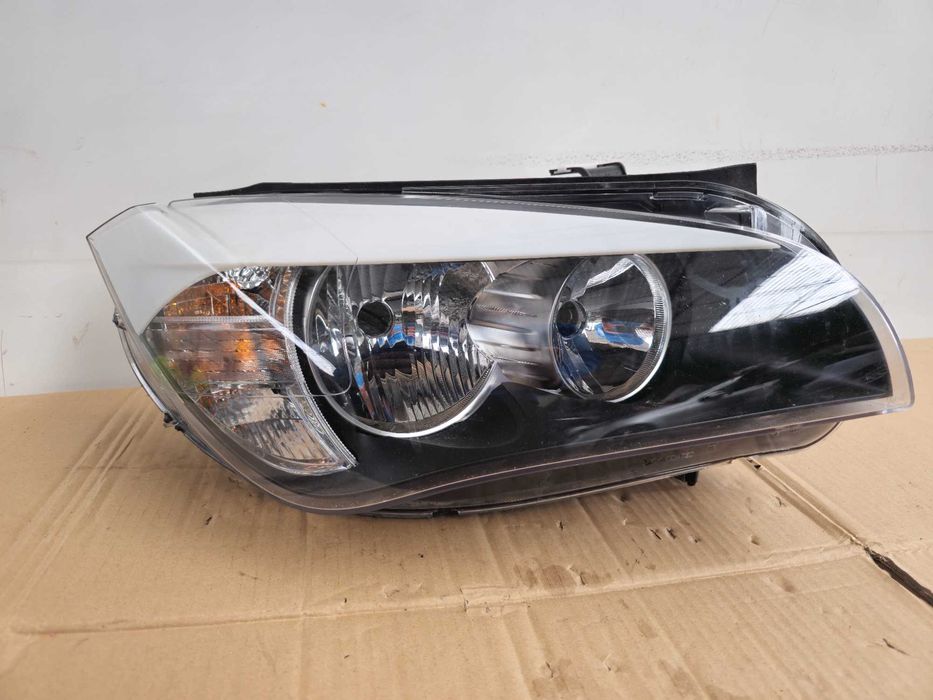 Ótica farol direito BMW X1 E84 (2009 a 2012)