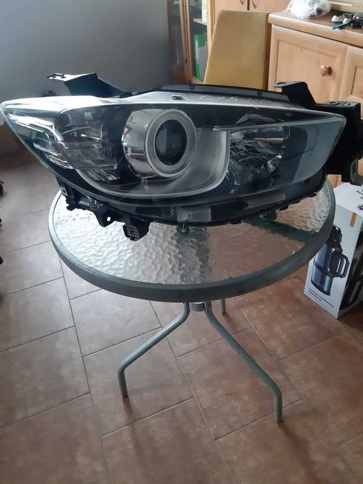 Mazda CX-5  reflektor prawy lampa prawy przód
