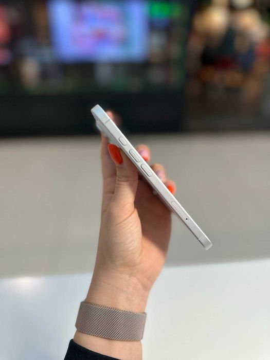JAK NOWY!/iPhone 16 128GB/bateria 100%/gwarancja 24 msc/ZŁOTE TARASY