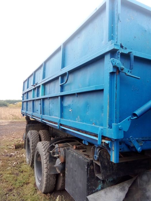 Продам камаз по запчастям