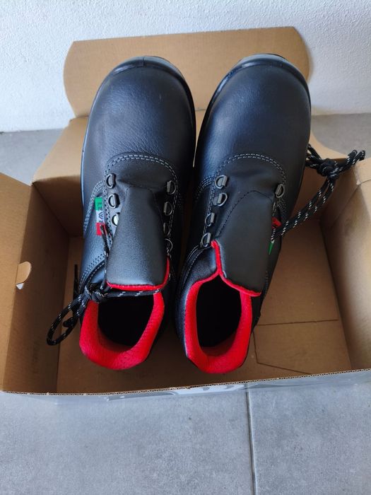 Botas T41 biqueira de aço