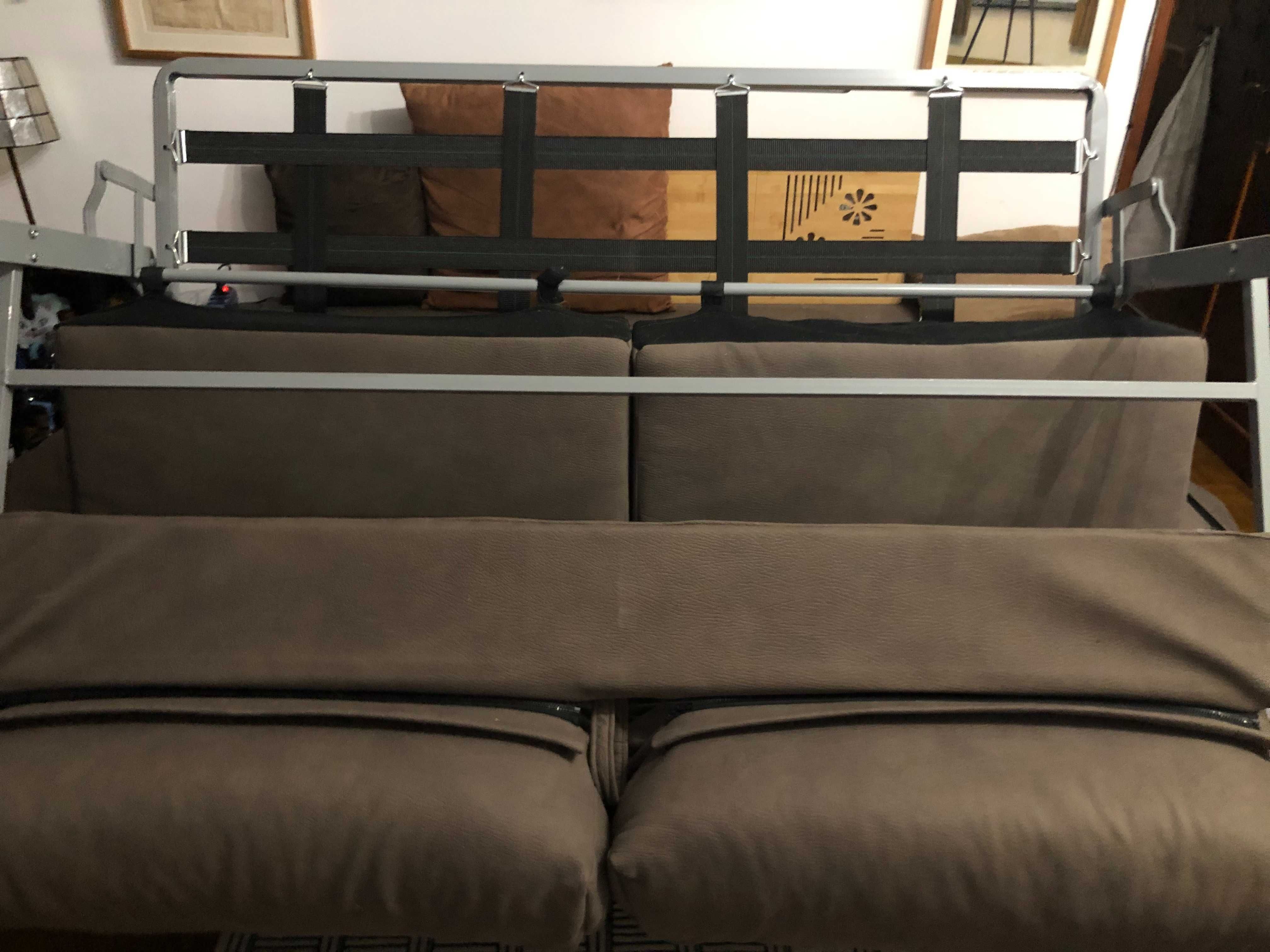 Sofá cama Tom Castanho excelentes condições