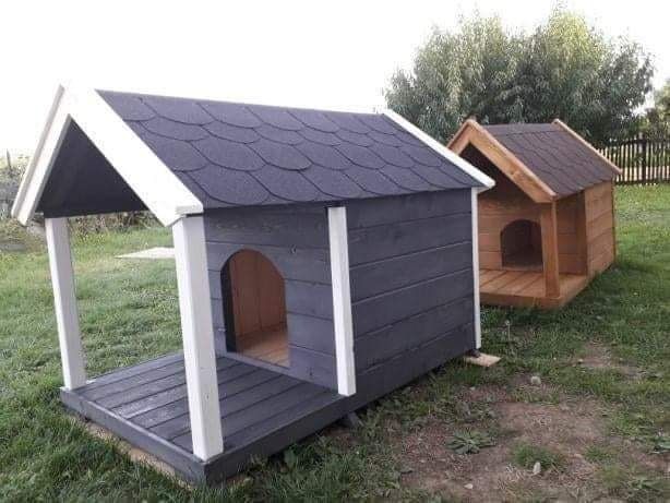 Buda dla małego psa z tarasem, ocieplana