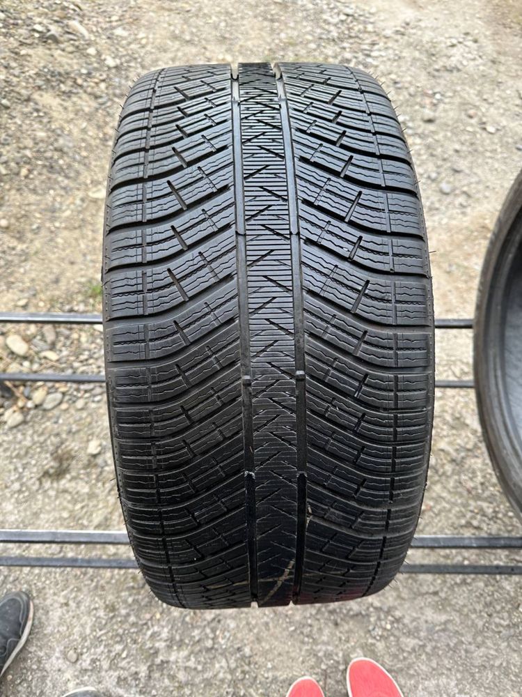 305/40/20 michelin