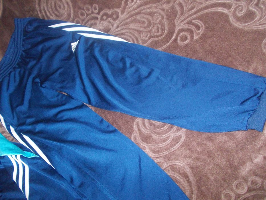 Dres chłopięcy adidasa