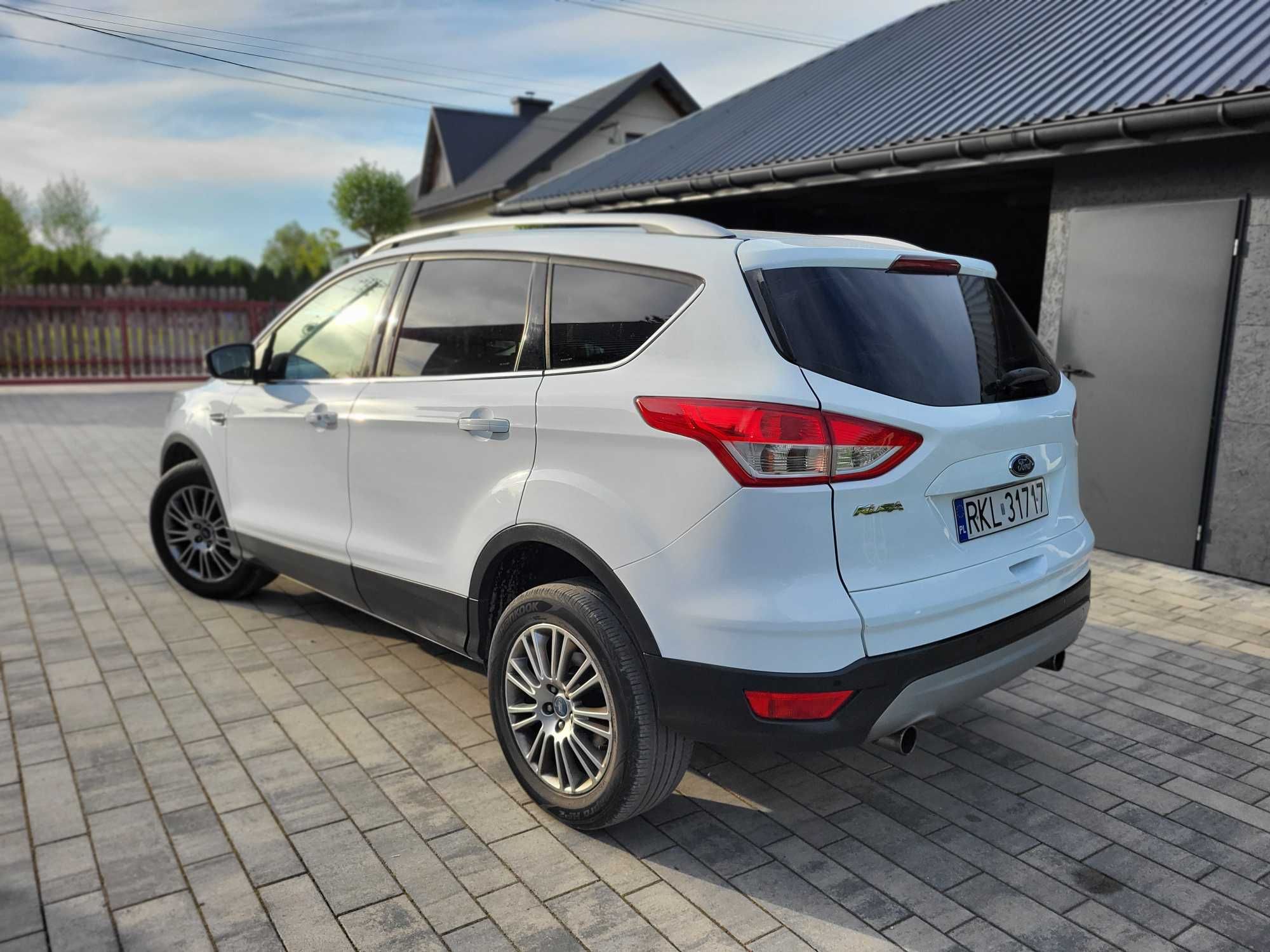 Ford Kuga mały przebieg