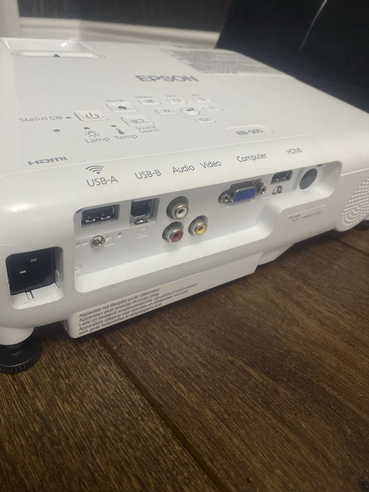 Projektor Epson EB-S05