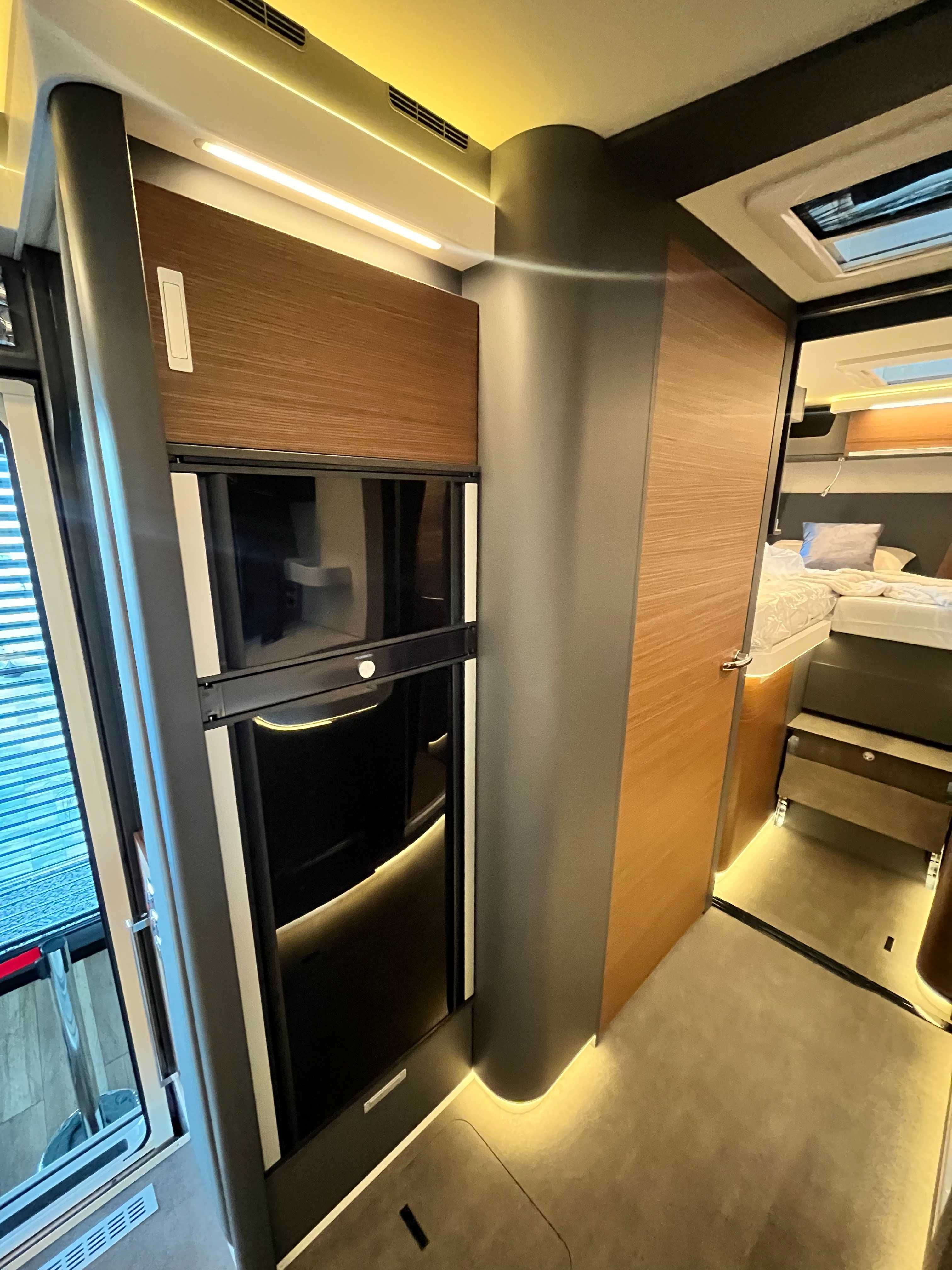 JEDYNY W POLSCE Kamper Integra Laika KREOS H5109  XCAMP Adria Hymer