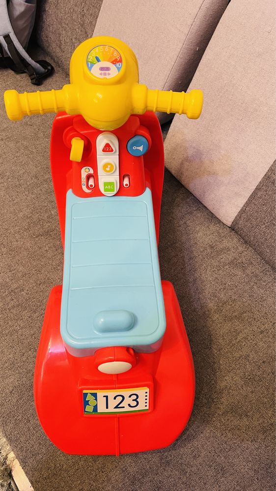 Rowerek motorek fisher price baw sie i ucz