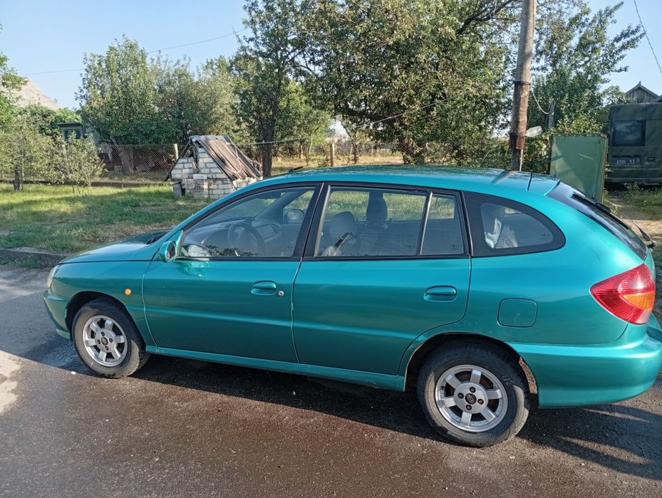 Продам економне авто Kia Rio 1.3 бензин 2000 року