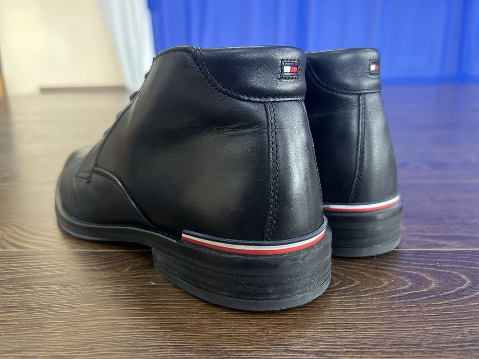 Tommy Hilfiger Черевики Core Rwb Hilfiger Lth L Boot FMOFM04804 Чорний