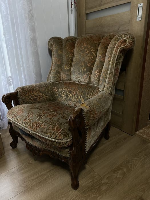 SPRZEDAM stary fotel