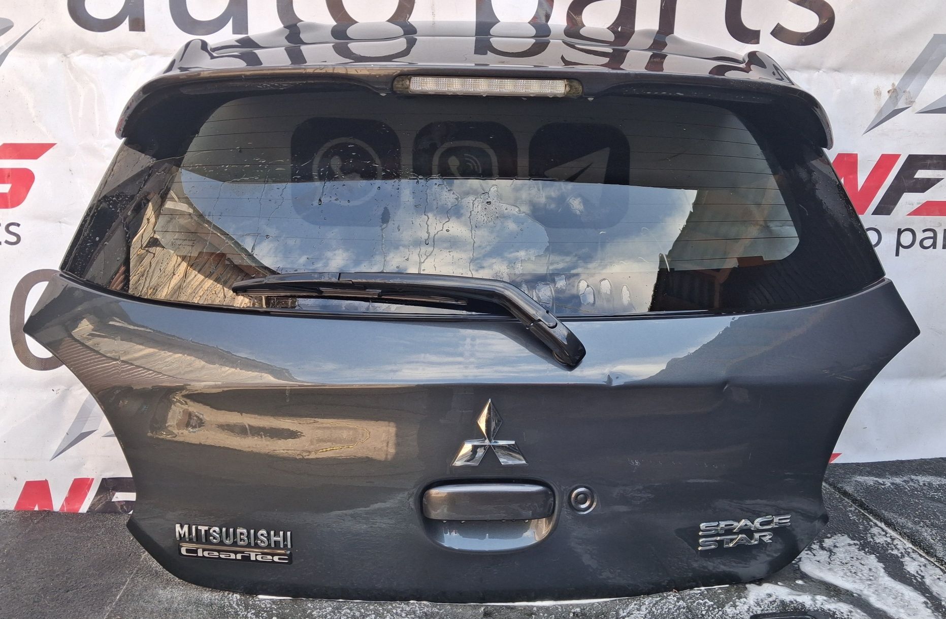 Ляда, кришка багажника, кляпа mitsubishi space star 2 колір X08