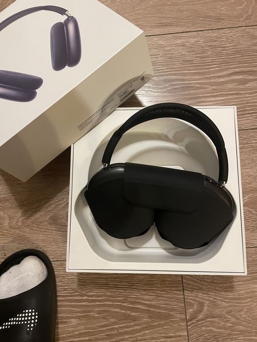 AirPods Max Space grey