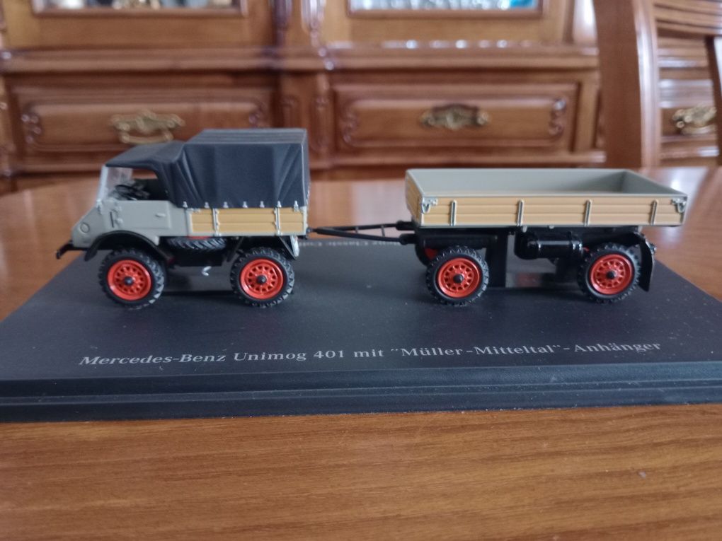 Unimog escala 1/43