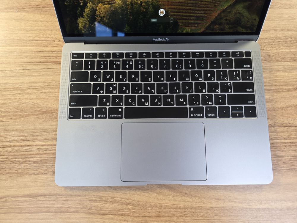 MacBook Air 13” Retina (2018) / i5 1.6GHz / 8GB / 256GB SSD