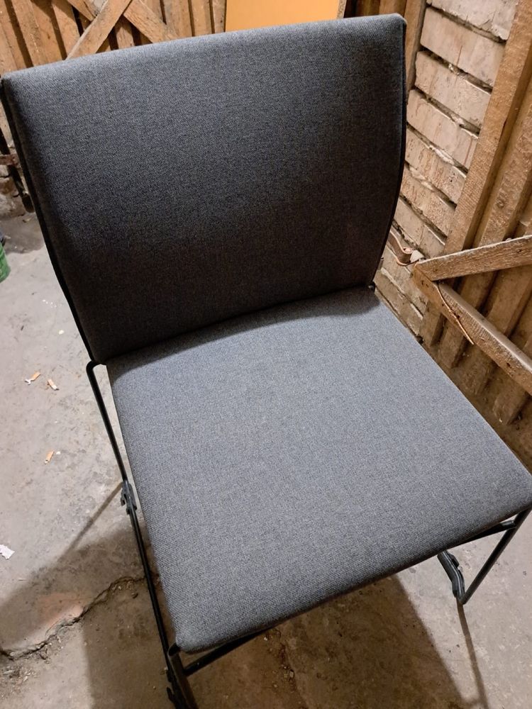 Krzesło Profim Ariz 570V, krzesło na płozach.