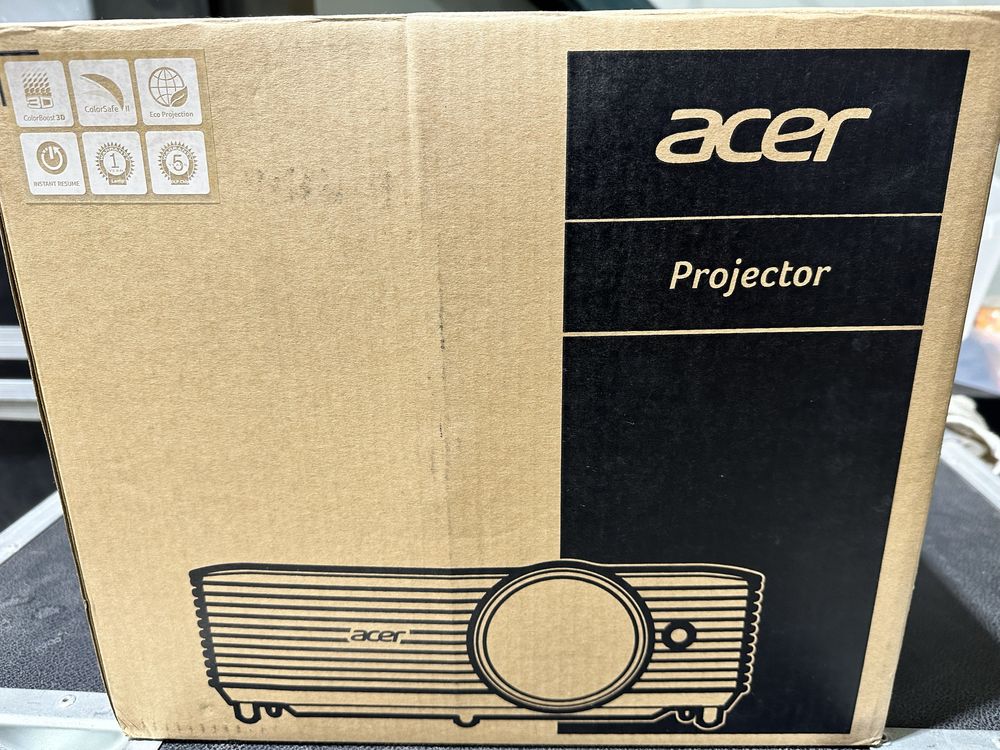 Projetor de imagem ACER X118 VGA - sem uso