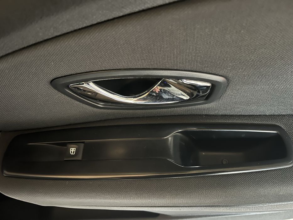 Блок стіклопідіймача на рено меган 3