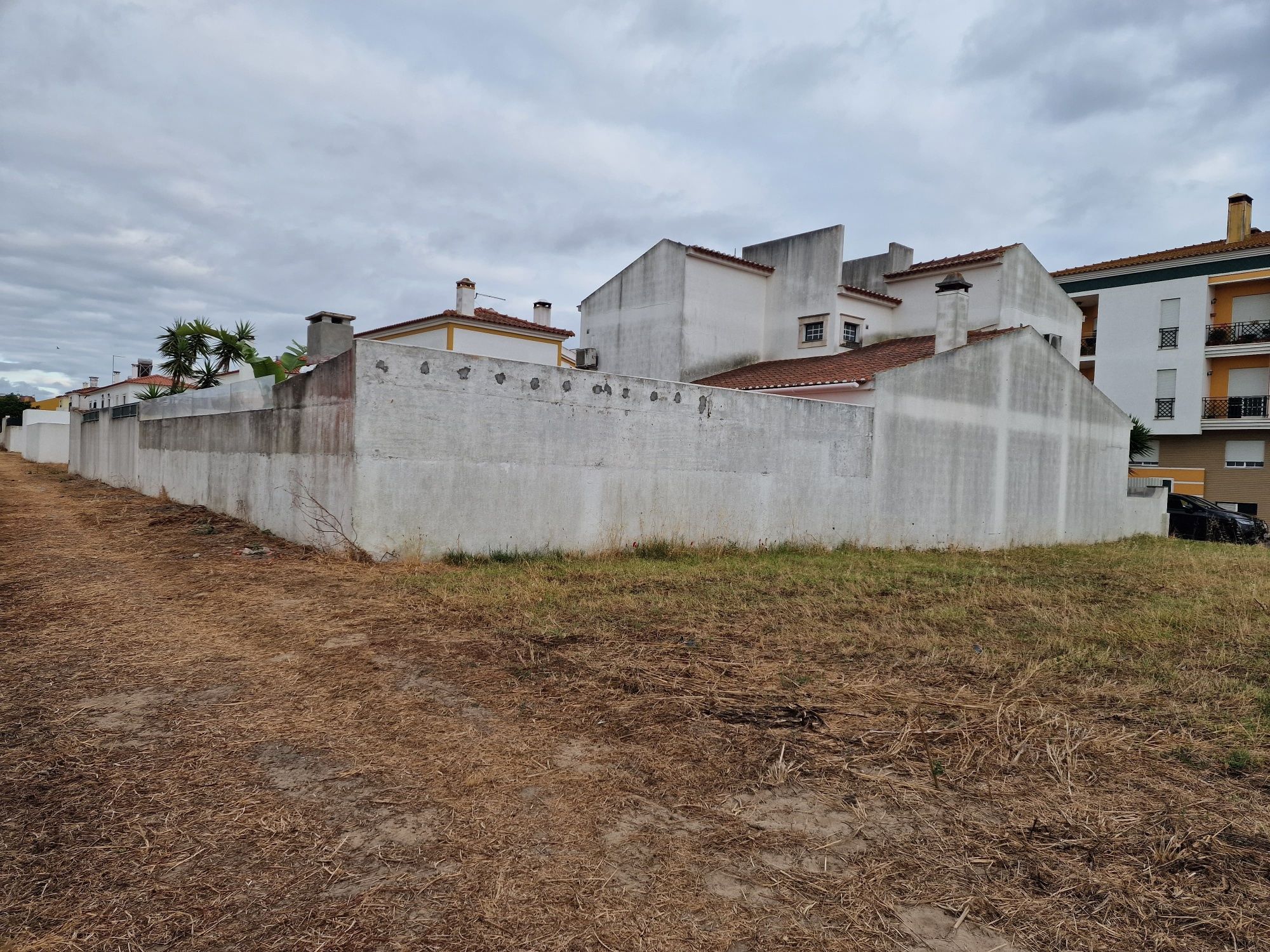 Lote de terreno para construção em Almeirim com projecto
