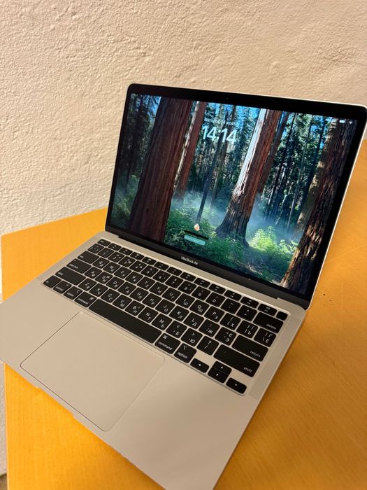 MacBook Air 2020 i5 8/256Gb