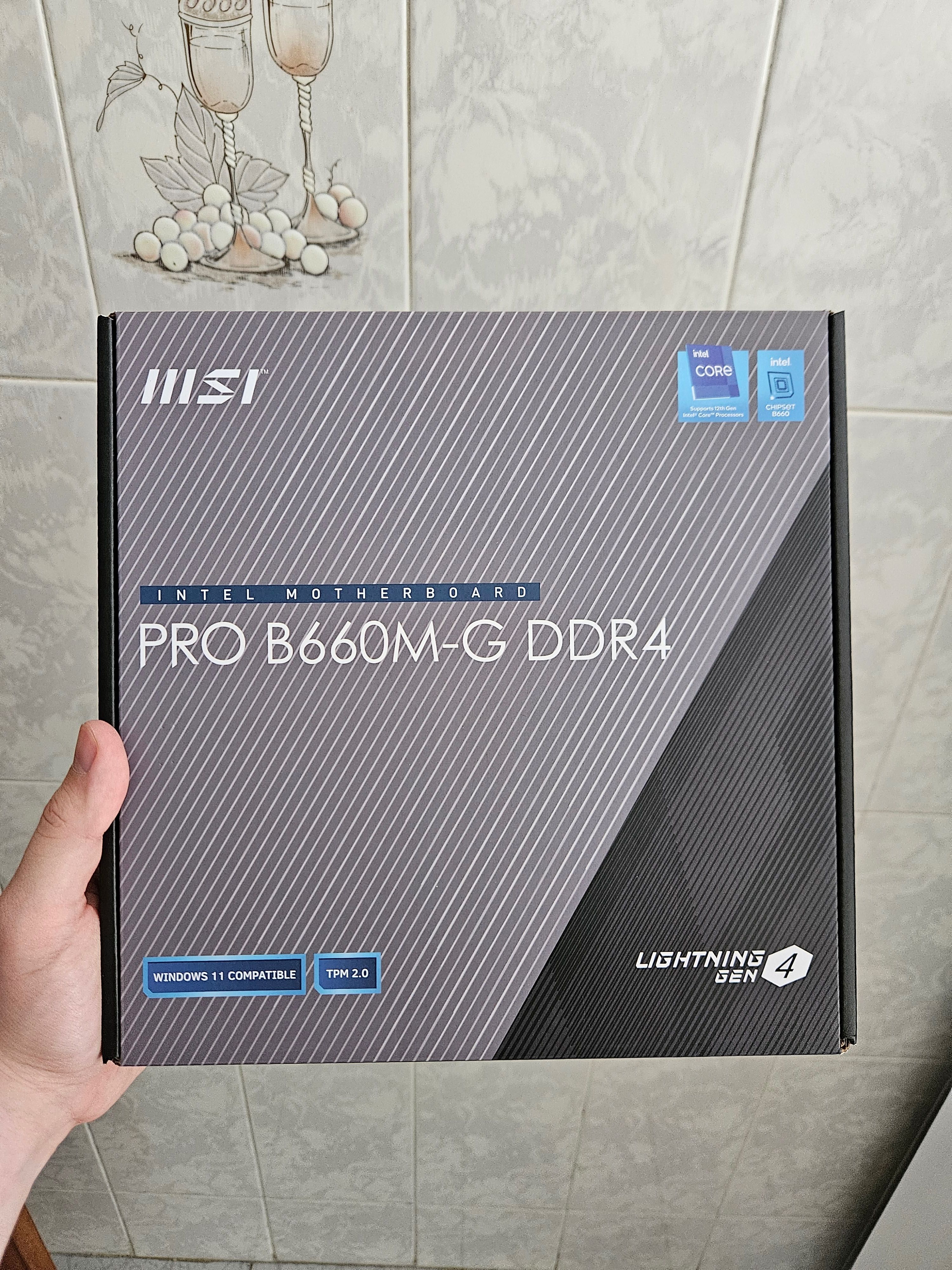 PC Gamer Intel i3 RX 6600