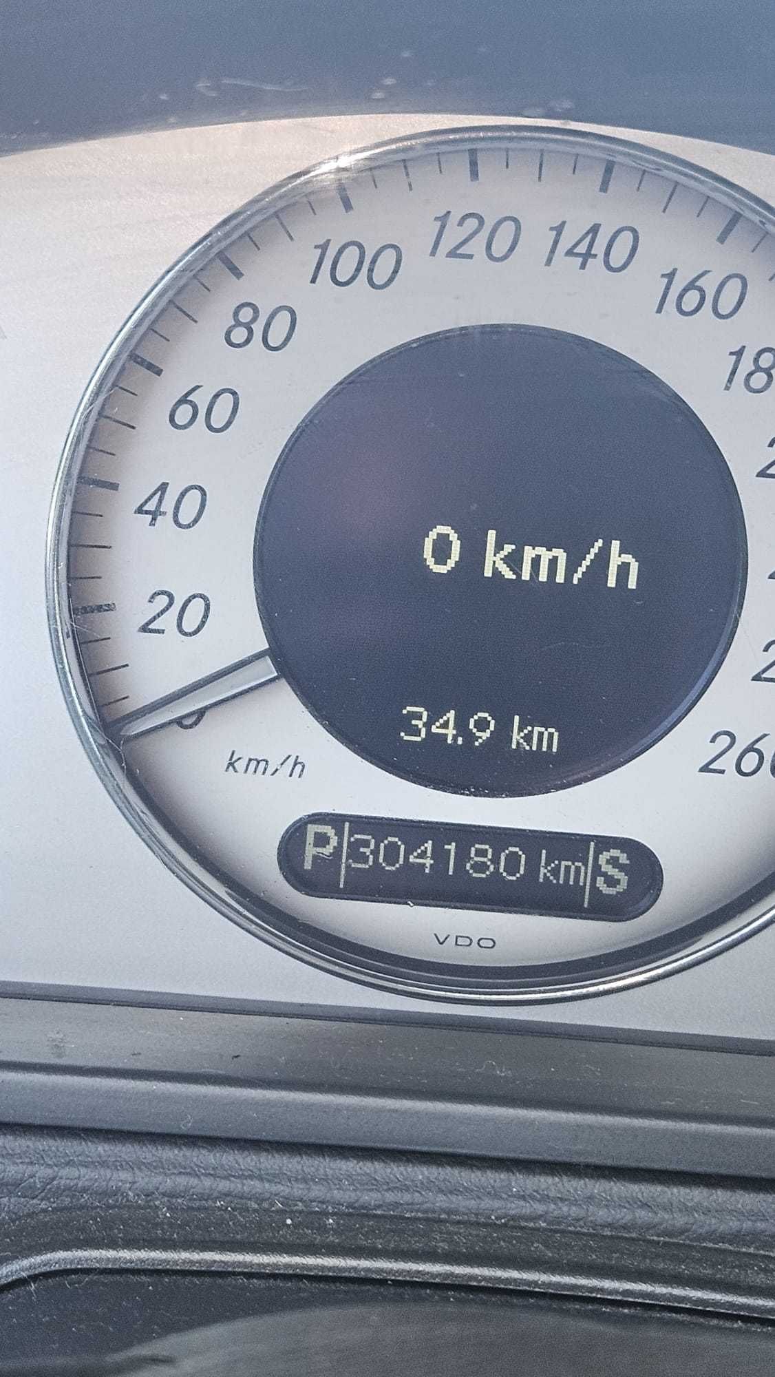 Mercedes E270 diesel kombi AUTOMAT