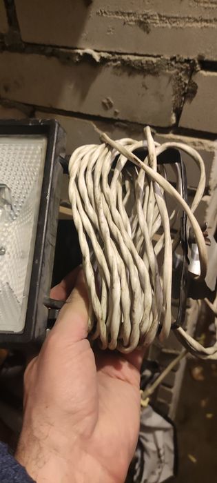 Lampa halogenowa
