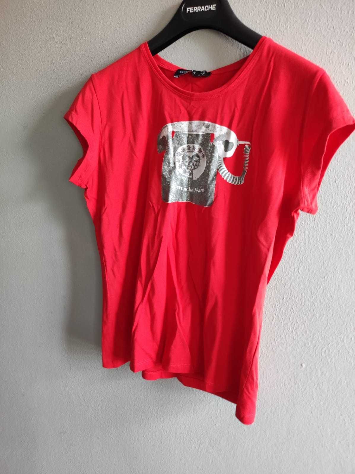 T-shirt de mulher com etiqueta ( Recheio de loja )