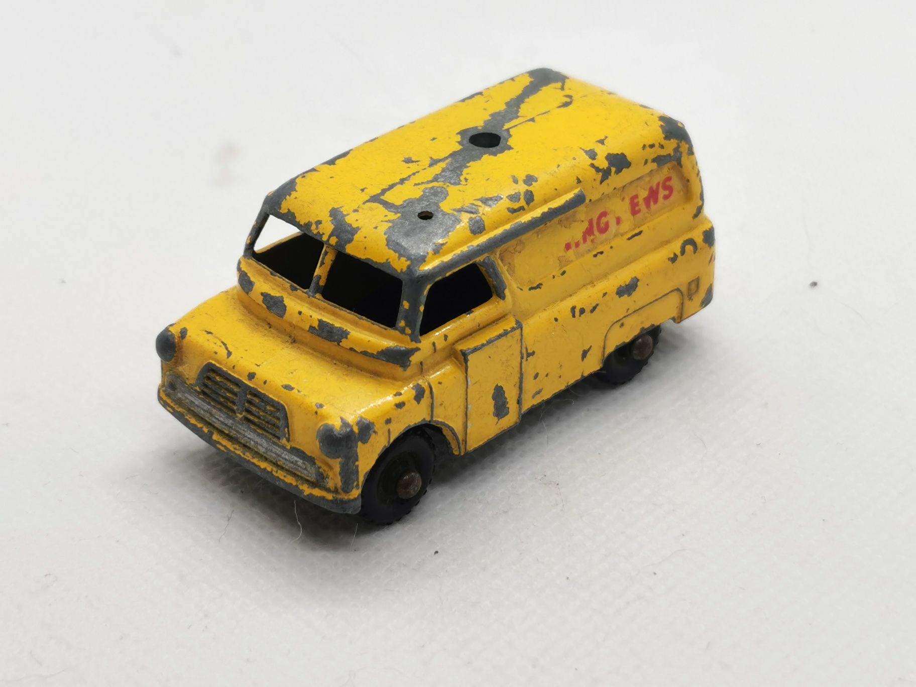 Bedford Evening News Van no. 42 Lesney Matchbox