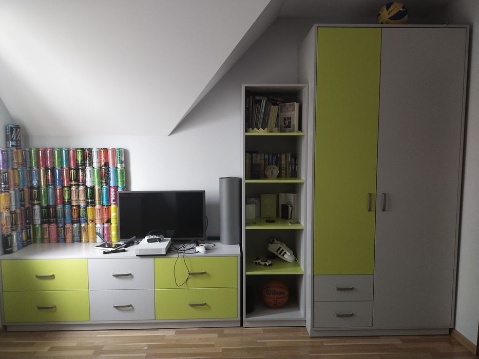 Zestaw mebli młodzieżowych