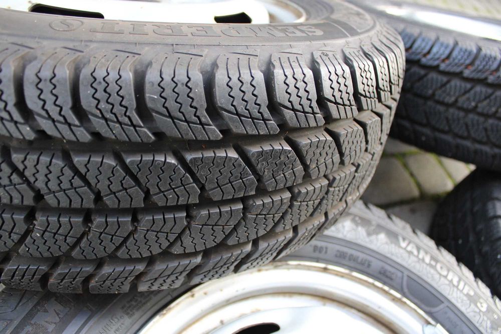 Nowe koła zimowe FORD TRANSIT Semperit 195/70R15C 104/102R