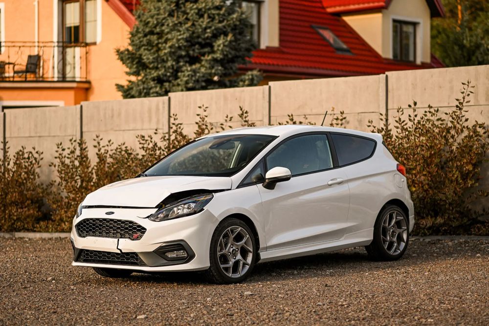 Ford Fiesta ST MK8 200HP Recaro Niski Przebieg Uszkodzony
