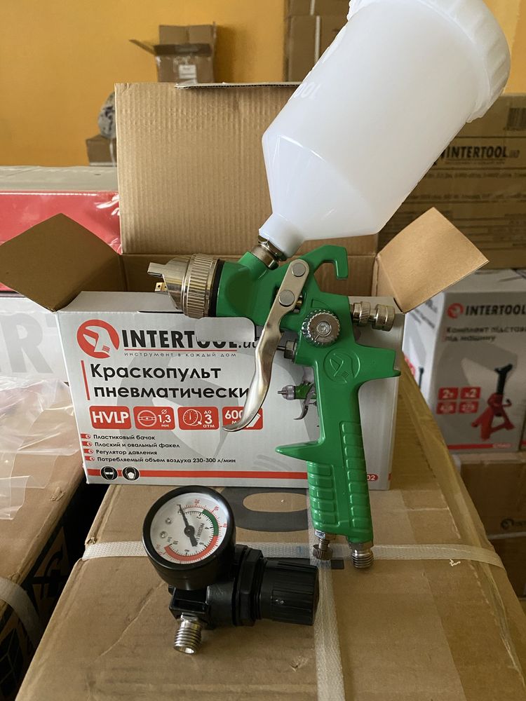 Краскопульт пневматический HVLP, форсунка 1.3мм Збар INTERTOOL PT-0102