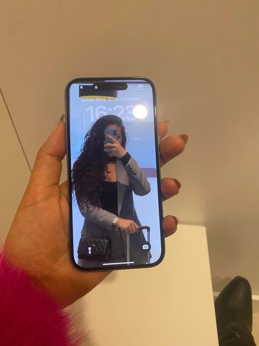 iPhone 16 como novo