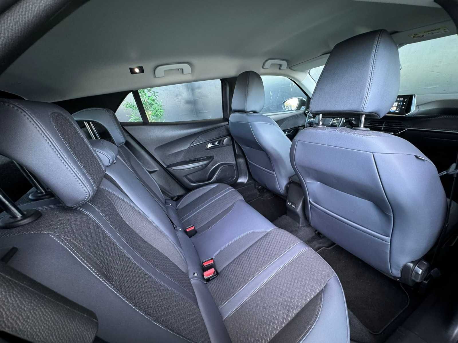 PEUGEOT 2008 1.5 Blue HDi Allure EAT8