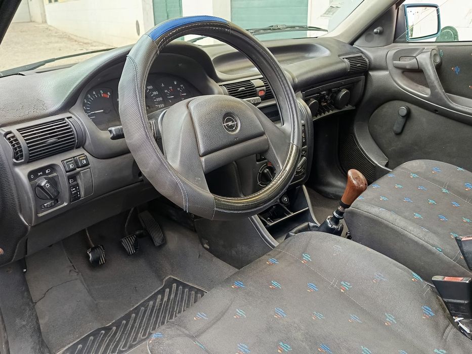 Opel Astra F 1.7 Turbo Diesel (motor Isuzu)