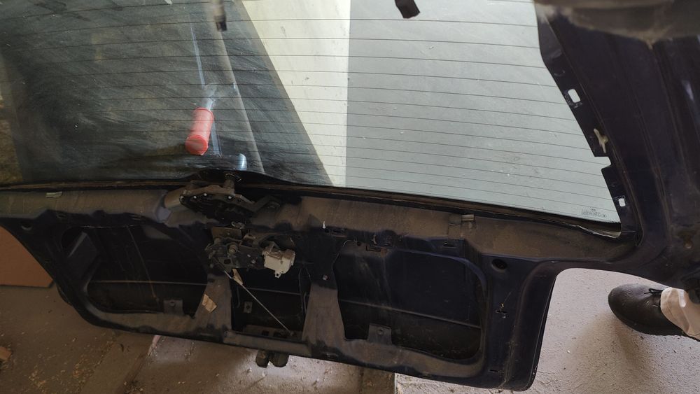 Klapa Passat kombi tył B5 przedlift.