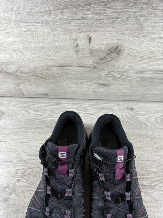 Salomon жіночі кросівки 41 розмір