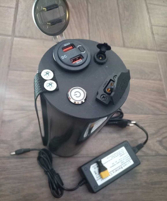 Повербанк 300Вт/год 12.6в USB QC3.0 XT60. BMS 60a