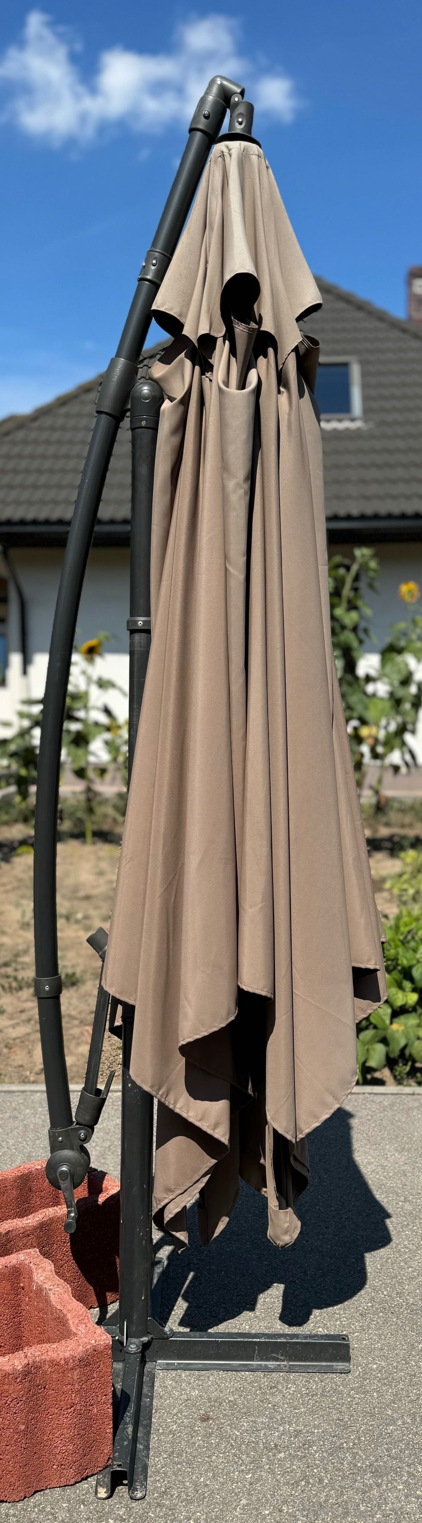Parasol ogrodowy
