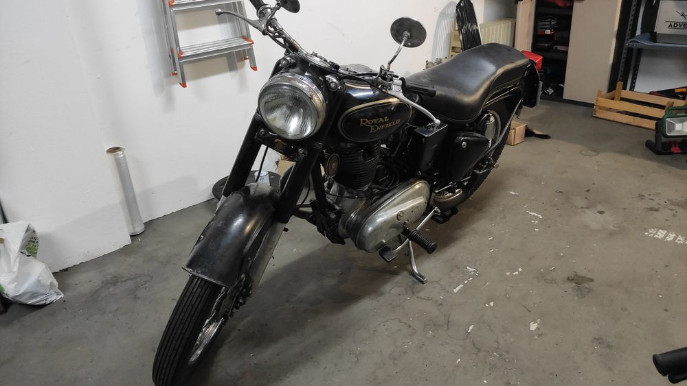 Royal Enfield bullet 350 classic