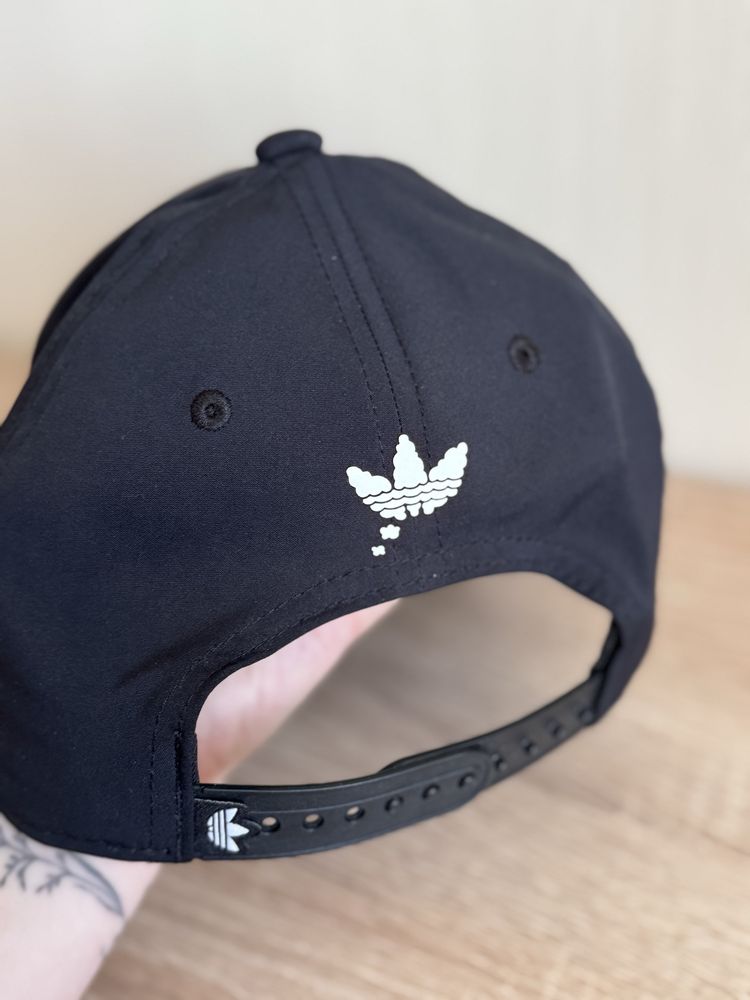 Нова оригінальна кепка Adidas